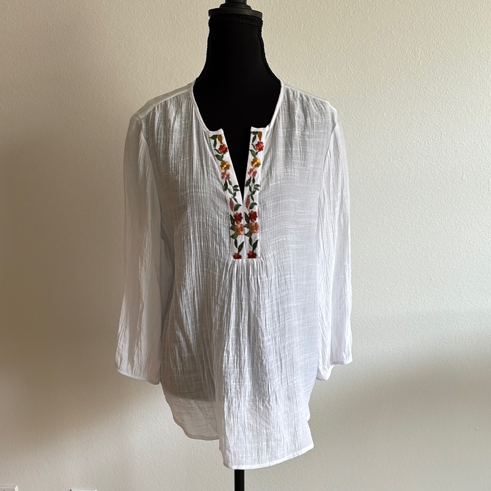 Olivia & Martin Embroidered White Blouse